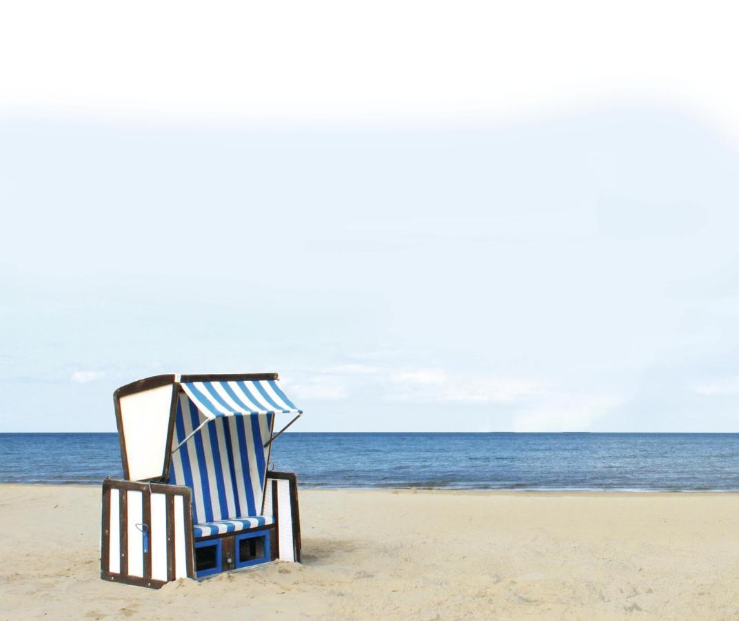 Reet Am Strand Mit Hund Karlshagen Exterior photo